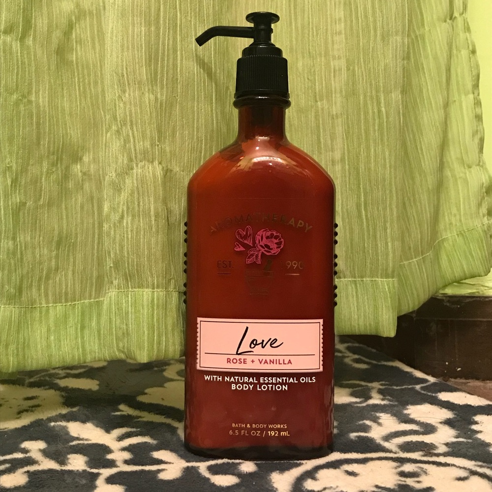 Bath & Body Works aromatherapy lotion